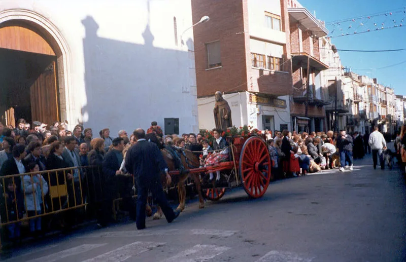 Plaça de l'Alcalde Cid i Cid in Santa Bàrbara, Montsià, on the feast day of Saint Anthony the Abbot, 1994