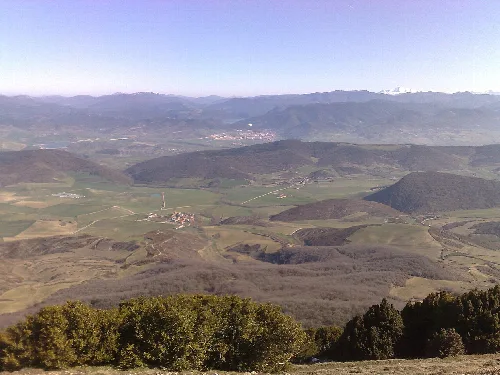 Part of Itzagaondoa valley (Ardanatz, Iriso...) seen from mount Itzaga; farther you can see a bigger town, Agoitz (es Aoiz). Navarre, Basque Country.