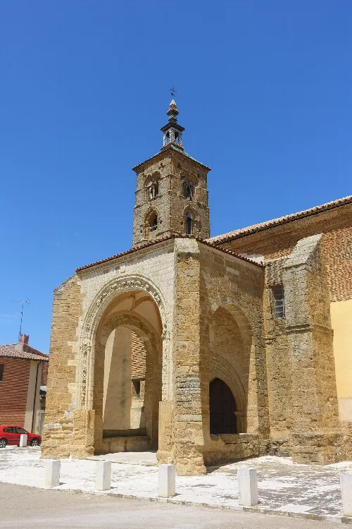 Iglesia de Santa María del Río, Castroverde de Campos (Zamora, España).