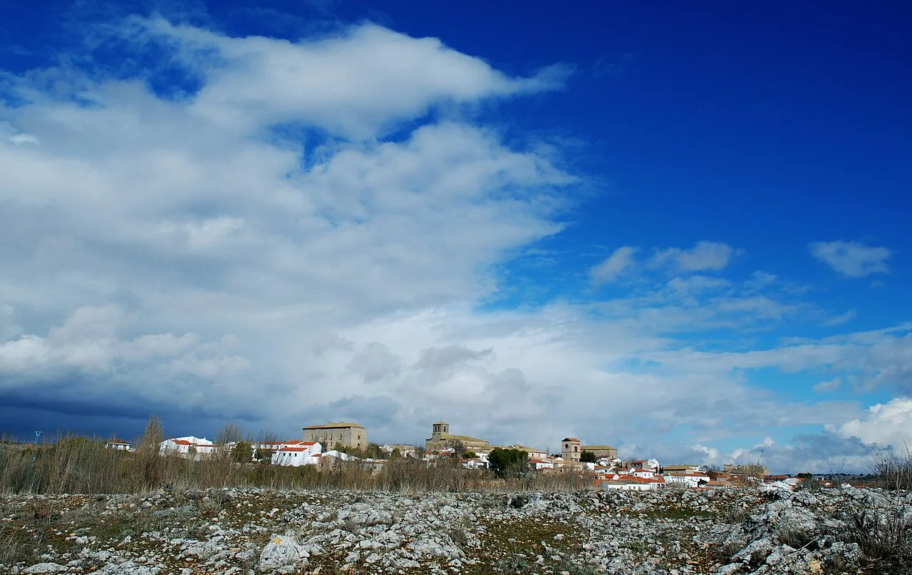 Panoramic view of Villaescusa de Haro with sky and clouds.