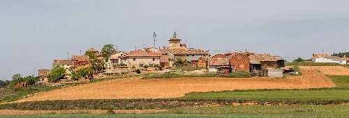 Häuser und Felder in Bayubas de Arriba.