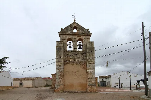 Castillejo de Iniesta, Iglesia, espadaña