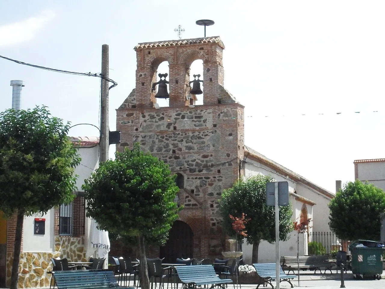 Cabezarados, detalle espadaña de la iglesia.