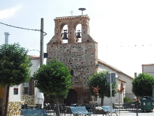 Cabezarados, detalle espadaña de la iglesia.