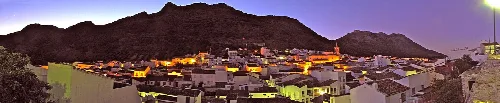 The Romans called this place Cortex, the Arabs kept the name, the Spanish, now and during the reconquista, call it Cortes de la Frontera.