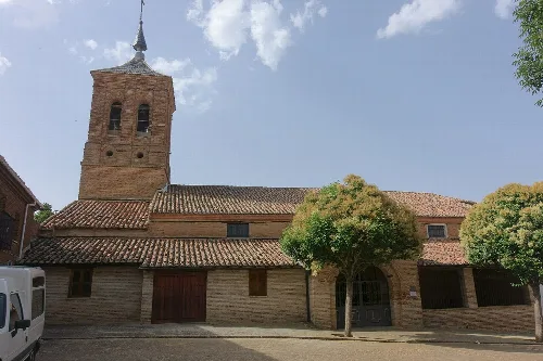 Iglesia de Nuestra Señora de Arbás, en Gordaliza del Pino (León, España).