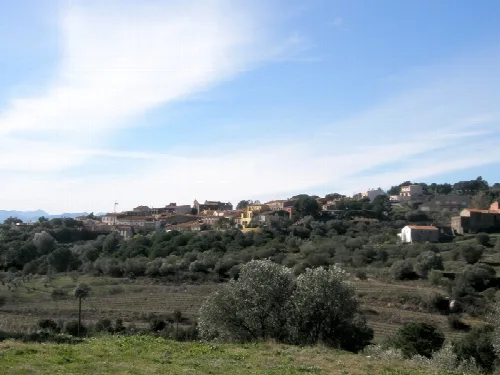 Overview of Vilamaniscle from Mas Polit, Eastern zone.