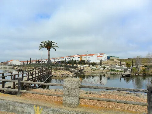 Laguna antigua convertida en estanque.