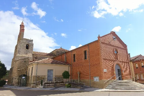 Iglesia de Santiago Apóstol, San Cristóbal de la Polantera (León, España).