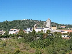 View of the upper part and the castle in Viana do Bolo.