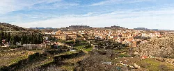 Vista de Ágreda con sus calles y monumentos históricos en Soria.