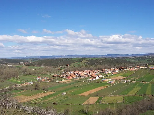 Gallegos del Río;
Pueblo provincia de Zamora, España;

Fecha: 04-2004