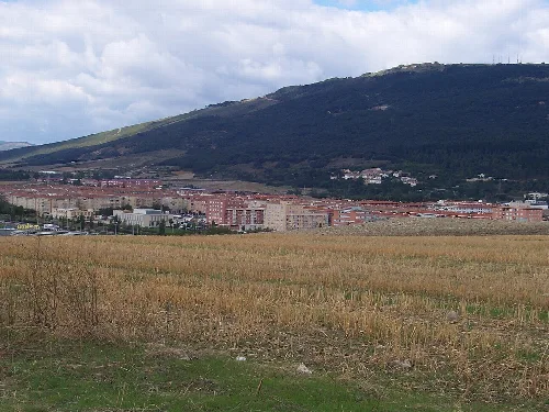 Herria urrutitik ikusia.