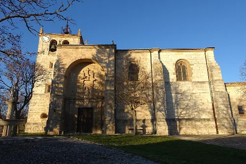 Iglesia de la Asunción de Nuestra Señora, en Santa María Ribarredonda (Burgos, España).
