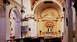 Blick in die zentrale Nave des Templo del Pilar in Calanda.