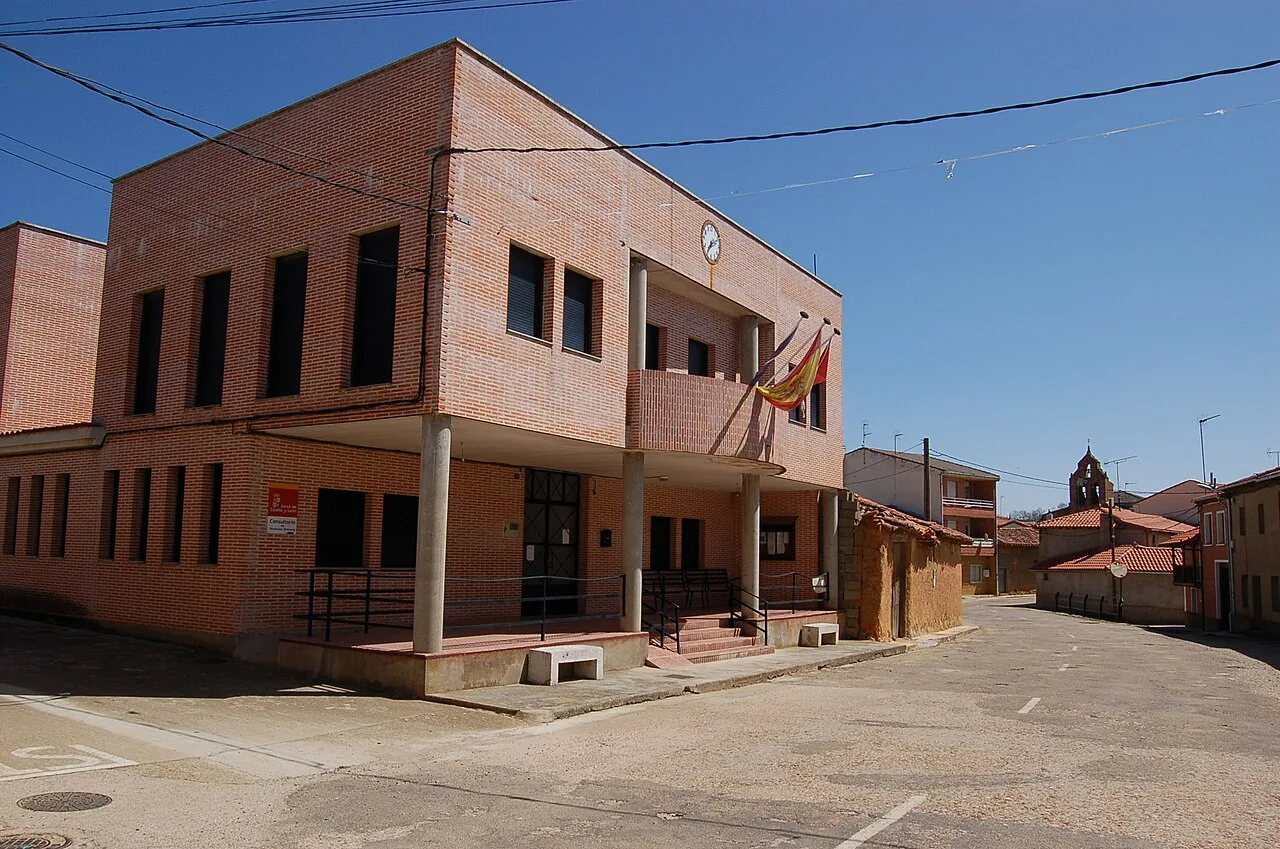 Modern town hall building in Uña de Quintana, Zamora.