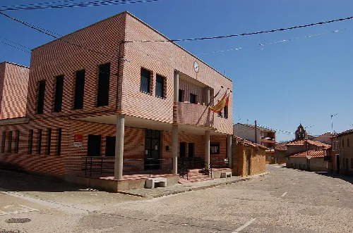 Modernes Rathaus in Uña de Quintana, Zamora.