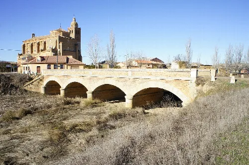 Puente sobre el río Valdeginate