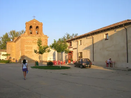 Un bonito nombre para una pequeña y encantadora localidad donde termina el Camino de Santiago a su paso por la provincia de Palencia.
