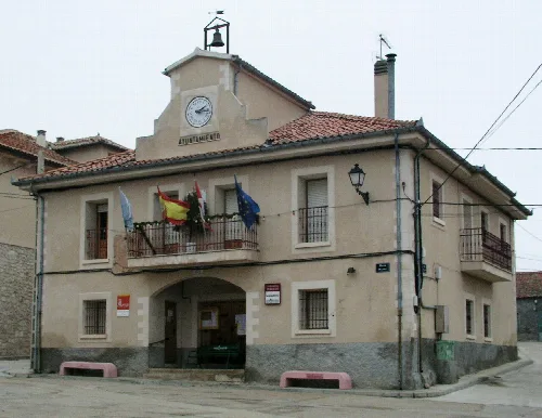 Ayuntamiento in the small village of Duruelo, near Sepúlveda, Spain. The picture was taken the 28th December 2003 by Håkan Svensson, (Xauxa).