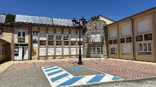 Ayuntamiento de Valderrueda en Puente Almuhey (León)