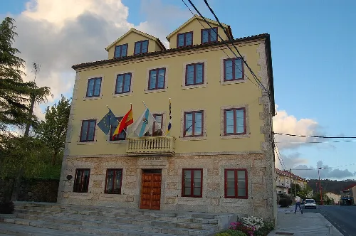 casa consistorial de Dumbría