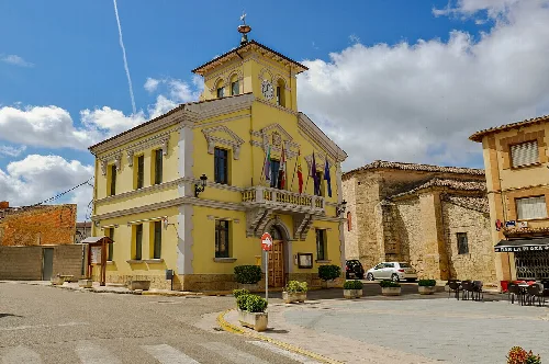 Villanueva de Gumiel es un municipio de la comarca Ribera del Duero, provincia de Burgos.