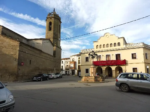 Plaça i carrer Major (Bellcaire d'Urgell)




This is a photo of a building listed in the Catalan heritage register as Bé Cultural d'Interès Local (BCIL) under the reference IPA-22141.