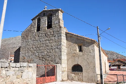 Iglesia parroquial de San Juan Bautista en San Juan del Molinillo, Ávila, España