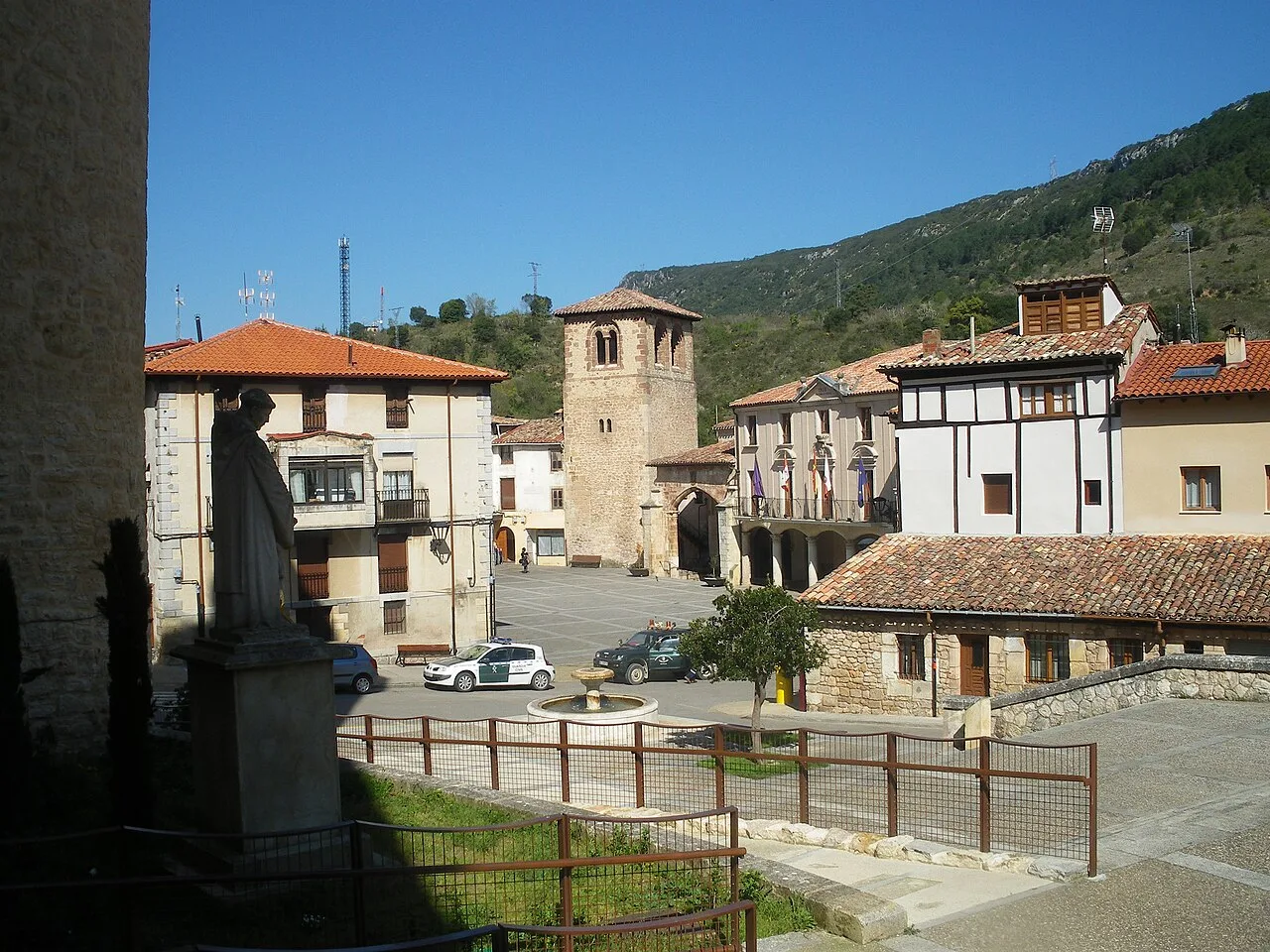 Square with buildings and tower in Oña, Burgos