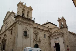 Ansicht der Kirche San Pedro Mártir und Kapelle in Lucena.