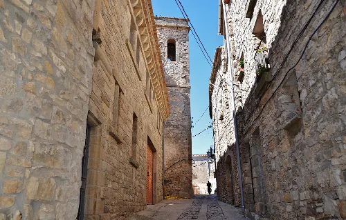 Església parroquial de Sant Pere de Savallà del Comtat