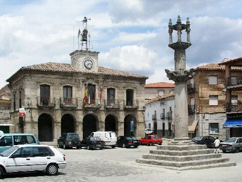 Town hall building with a fountain in Almorox square.