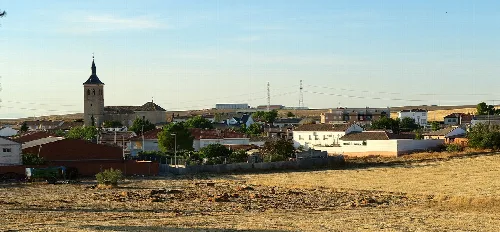 Yunclillos, vista de la población desde TO-2515