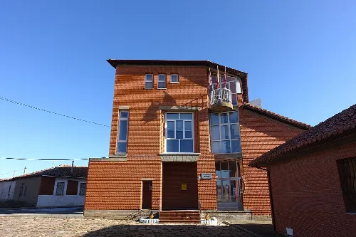 Casa consistorial de Chozas de Abajo (León, España).