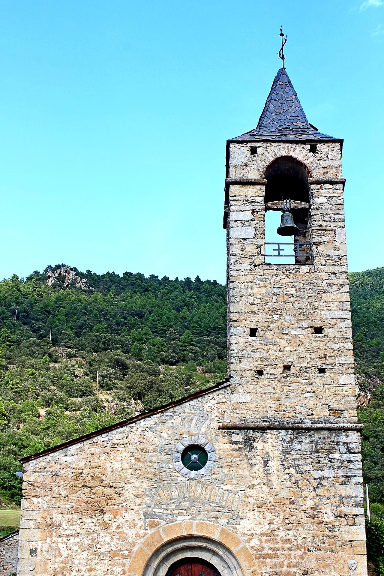 This is a photo of a building listed in the Catalan heritage register as Bé Cultural d'Interès Local (BCIL) under the reference IPA-154542.