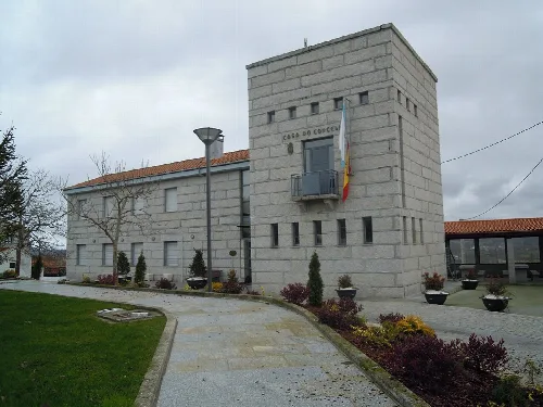 Casa consistorial de Calvos de Randín