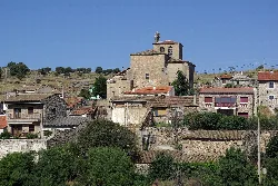 Kirche Unserer Lieben Frau der Himmelfahrt in Puente del Congosto, Salamanca.
