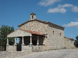 Stone hermitage with porch and columns in Barruecopardo, Salamanca.