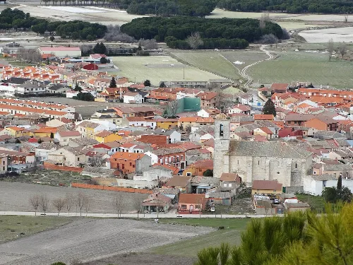 Traspinedo, Valladolid, España. Vista del pueblo desde lo alto de la casilla de la luz.