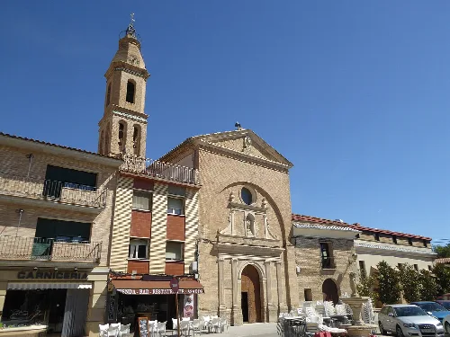 Church and cloister of the old Franciscan convent in Pina de Ebro.