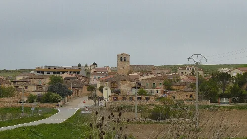 Vista de Aldealengua de Santa María desde la carretera de Alconada.