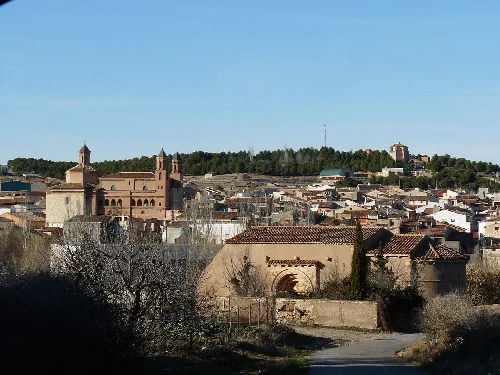 Urban landscape of Azuara with churches and houses from the north.
