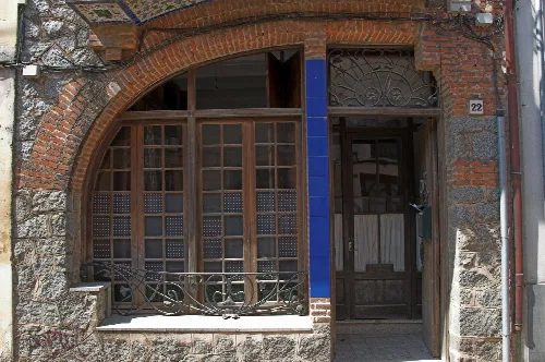 Casa Millet (Sant Antoni de Vilamajor-Vallès Oriental-Catalunya), obra de atribuida a Joaquim Raspall de 1910.