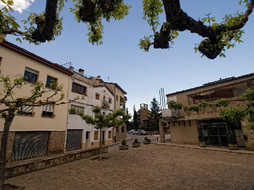 Castellcir Square