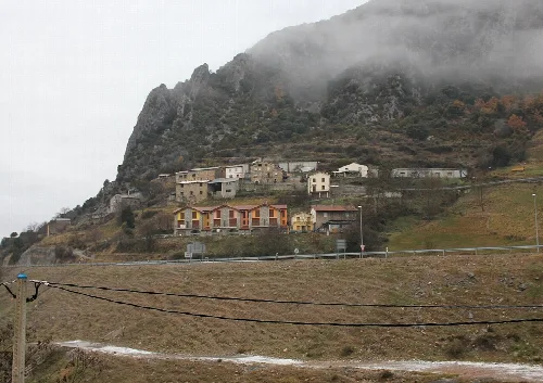 Vico d'a Villa d'Arriba de La Foradada d'el Toscar (Ribagorza).