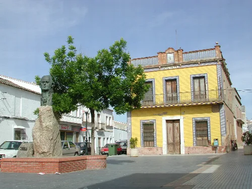 Monumento a Juan Meléndez Valdés