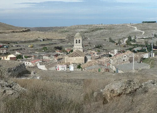 Descending into Hontanas