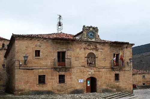 Ayuntamiento de Molinos de Duero (Soria).