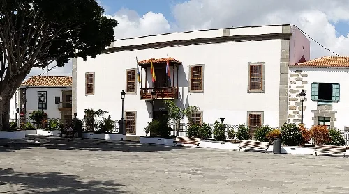 Rathausgebäude auf dem Platz San Juan in Telde.
